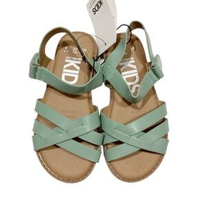 NWT Cotton On sandals
